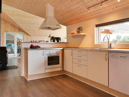 Luxury Pool Villa by Sea - By Traum Ferienwohnungen in Sonderby