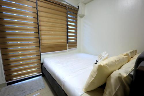 Modern Living 6 - MOA Pasay with Wifi and Netflix, Manila