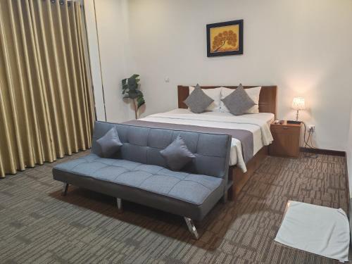 Nimith Hotel & Restaurant Room Type - Suite with Balcony
