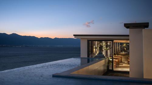 Dali Puyu VILLA Cliff Seaview Hotel By Dali Airport Dali North Station
