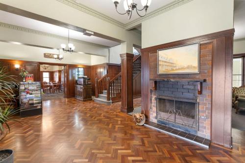 ล็อบบี้, George Inn Rooms at Royal Tenterfield in เทนเทอร์ฟิวด์