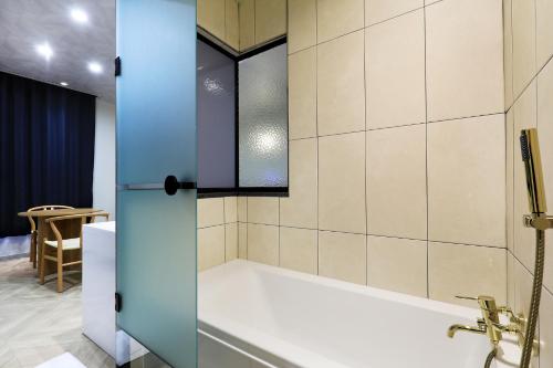 Chuncheon Intro Tourist Hotel in Toegye-dong