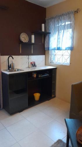 Cozy Studio in Spanish Town