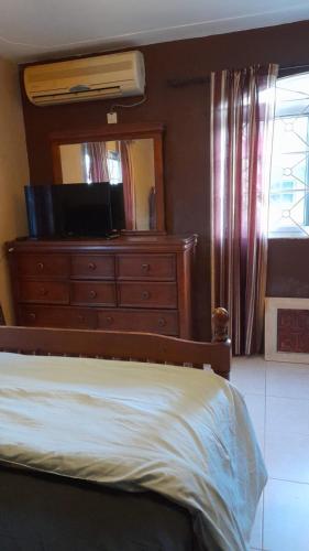 Cozy Studio in Spanish Town