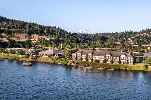 Best Western Plus Hood River Inn - main image