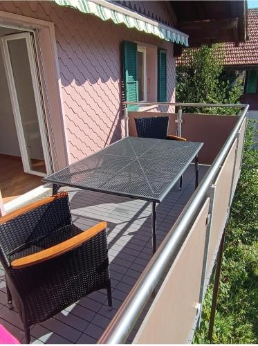 View, Swiss Alpine view apartment in Unterseen