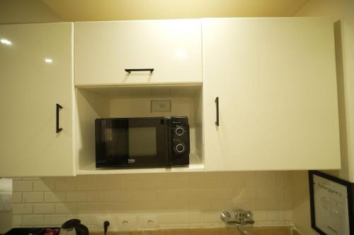 modern studio- 7 min from aswan station in 센터 주변