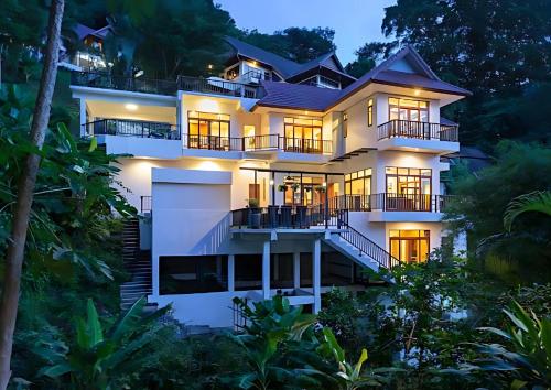 Heavenly Villas