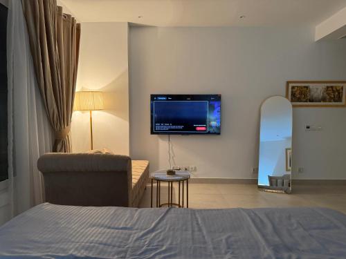 Chic Studio in Penta Square Near LUMS & Airport, Lahore (photo 2)