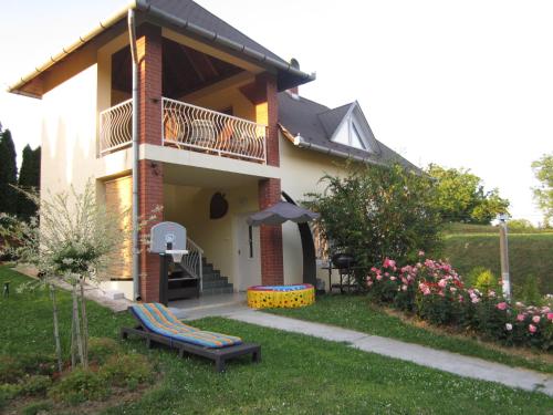 ระเบียง/ชานเรือน, Rozsadomb Apartman in ซาลาคารอส