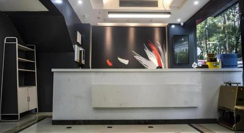 Thank Inn Plus Hotel Hubei Yichang Free Trade Area Fazhan Avenue – Yichang, OH