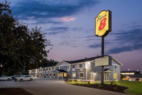 Super 8 by Wyndham Alexandria MN - Osakis