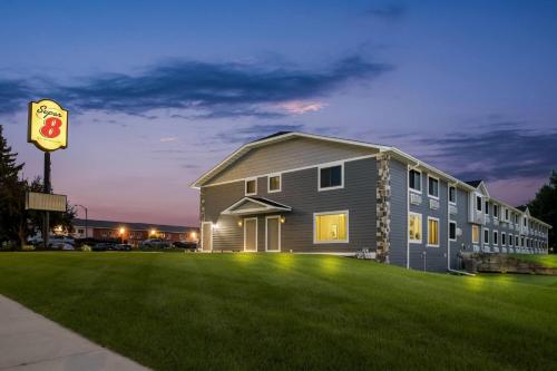 Super 8 by Wyndham Alexandria MN in Alexandria, USA