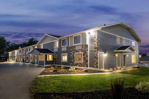 Super 8 by Wyndham Alexandria MN in Alexandria, USA