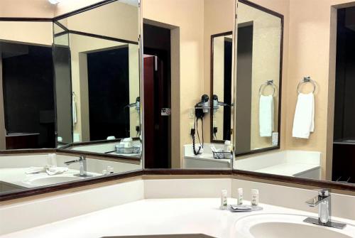Baymont by Wyndham Plainfield/ Indianapolis Arpt Area - image 30