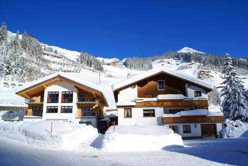 Alpina Appartements - image 10