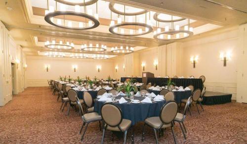 Adam's Mark Hotel & Conference Center, Kansas City (photo 10)