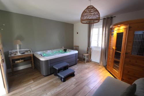 espace détente de rivière (espace detente de riviere) in Longpre-Les-Corps-Saints