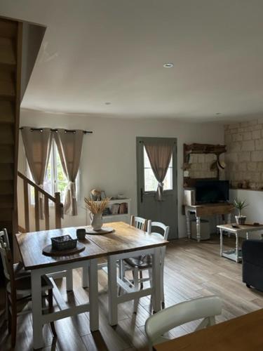 espace détente de rivière (espace detente de riviere) in Longpre-Les-Corps-Saints