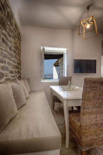 Paros Afrodite Luxury Villas - Tap to explore photos