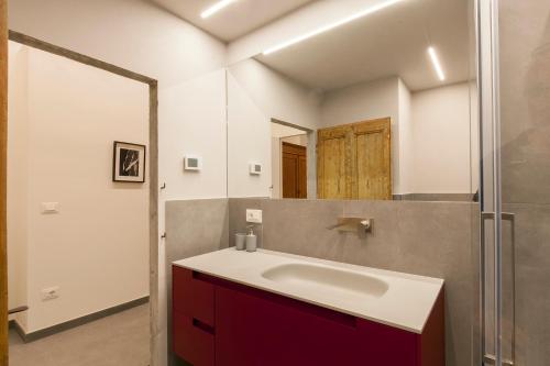 Orti Terrace Elegant Central Florence Stay - image 6