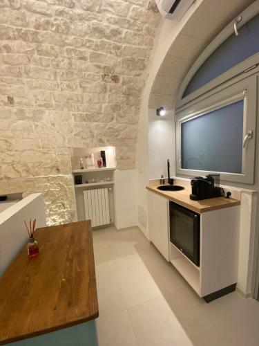 Suite Prima Pietra with mini pool in Centro Storico