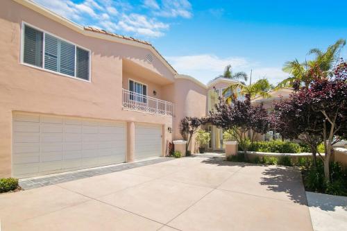 Villa Azure - by Stay Awhile Villas in Malibu