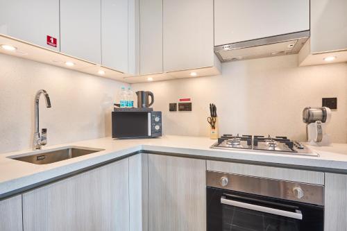 STAY BY LATINEM Luxury 1BR and Study Holiday Home CC 2808 Near Downtown, Dubái (foto 6)