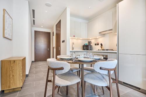 STAY BY LATINEM Luxury 1BR and Study Holiday Home CC 2808 Near Downtown, Dubái (foto 7)