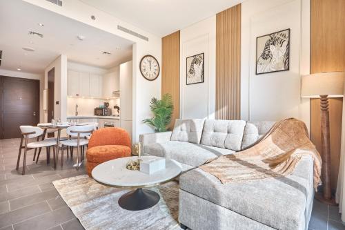 STAY BY LATINEM Luxury 1BR and Study Holiday Home CC 2808 Near Downtown, Dubái (foto 4)