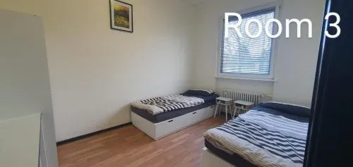 Zimmer 3 von 3 mit Gemeinschaftsbad-Küche, 30min Köln Messe Bahnhof, 5min Leverkusen Bahnhof Zentrum in Leverkusen, Deutschland