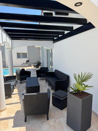 Villa Sany:10 Pers Maison 200m2 piscine , jacuzzi in 納羅塞