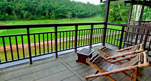 balkon/terras, Vayal Veedu - Luxury Farm Villas by the woods in Cheeral