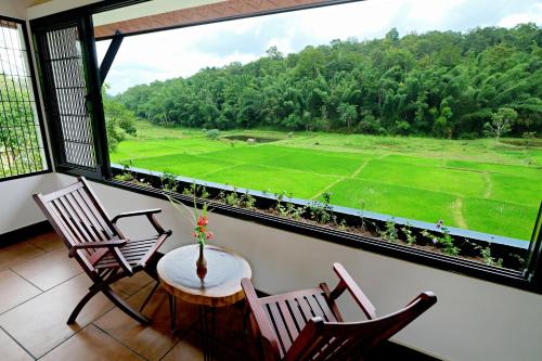 Erkély/terasz, Vayal Veedu - Luxury Farm Villas by the woods in Cheeral
