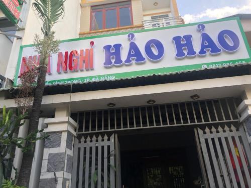 Nha nghi hao hao near Tran Thi Ly Bridge