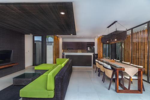 Aragreen Berawa Villa