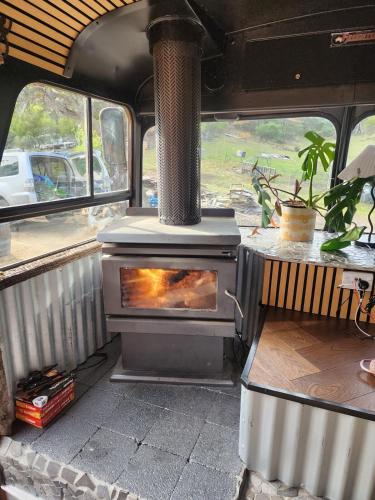 Banksia Bus in Grove