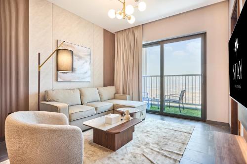 STAY BY LATINEM Luxury 1BR Plus Study Holiday Home CB 2808 Near Downtown, Dubái (foto 2)