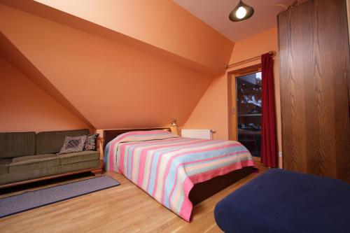 Suite (3 Adults) image 9