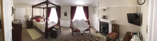 The Old Well Inn - image 3