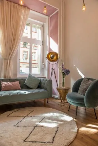 Colorful flat near vibrant Boxhagener Platz in Berlin, Deutschland