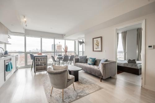 Panoramic view Condo 2 BR 2 BA Free parking – khách sạn tại North York