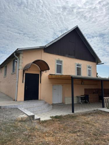 İvanovka House, İsmayıllı