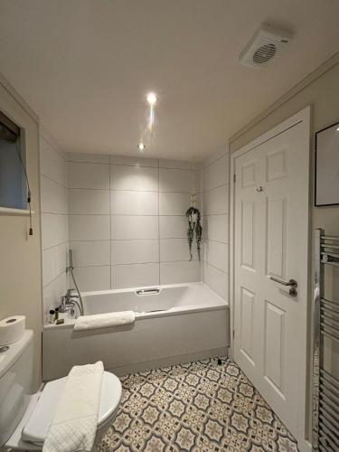 A szálláshely kívülről, Duet Lodge in Bledington