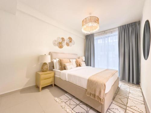 2BR Duplex with Terrace & Courtyard Views Near the Beach, Ras al-Khaimah