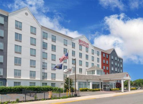 . Hilton Garden Inn Queens JFK