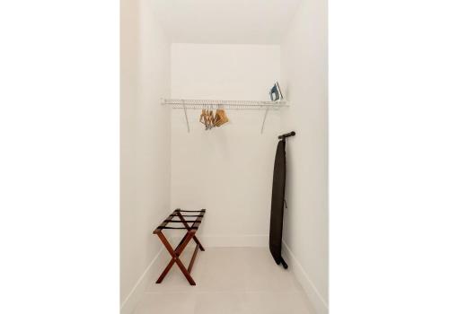 Grove 27 by Sextant - image 7