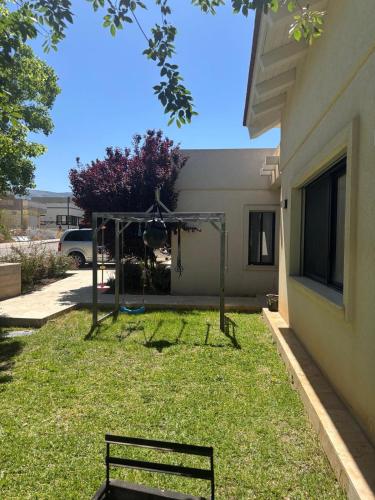 Kert, The house with the view in Shear Yashuv