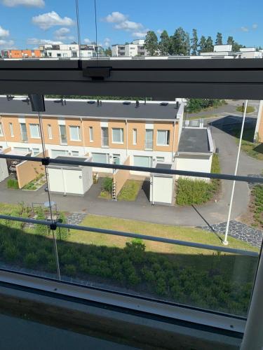 Balcony/terrace, Tilava yksio isolla lasitetulla parvekkeella in Kurkimäki