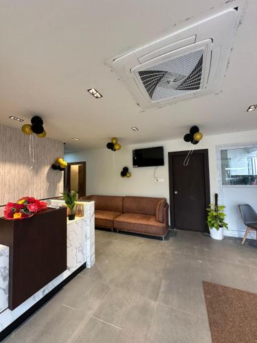 Спільний лаунж/ТБ зона, Hotel Nova Suites, Bellandur Gate, Sarjapur Road.  in Бангалор